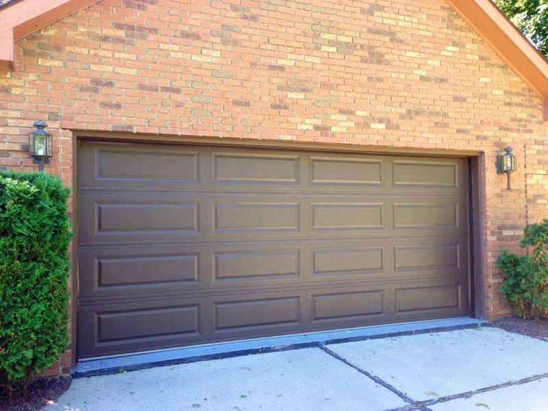 Garage Door Repair Tampa - Residential Garage Door Photo