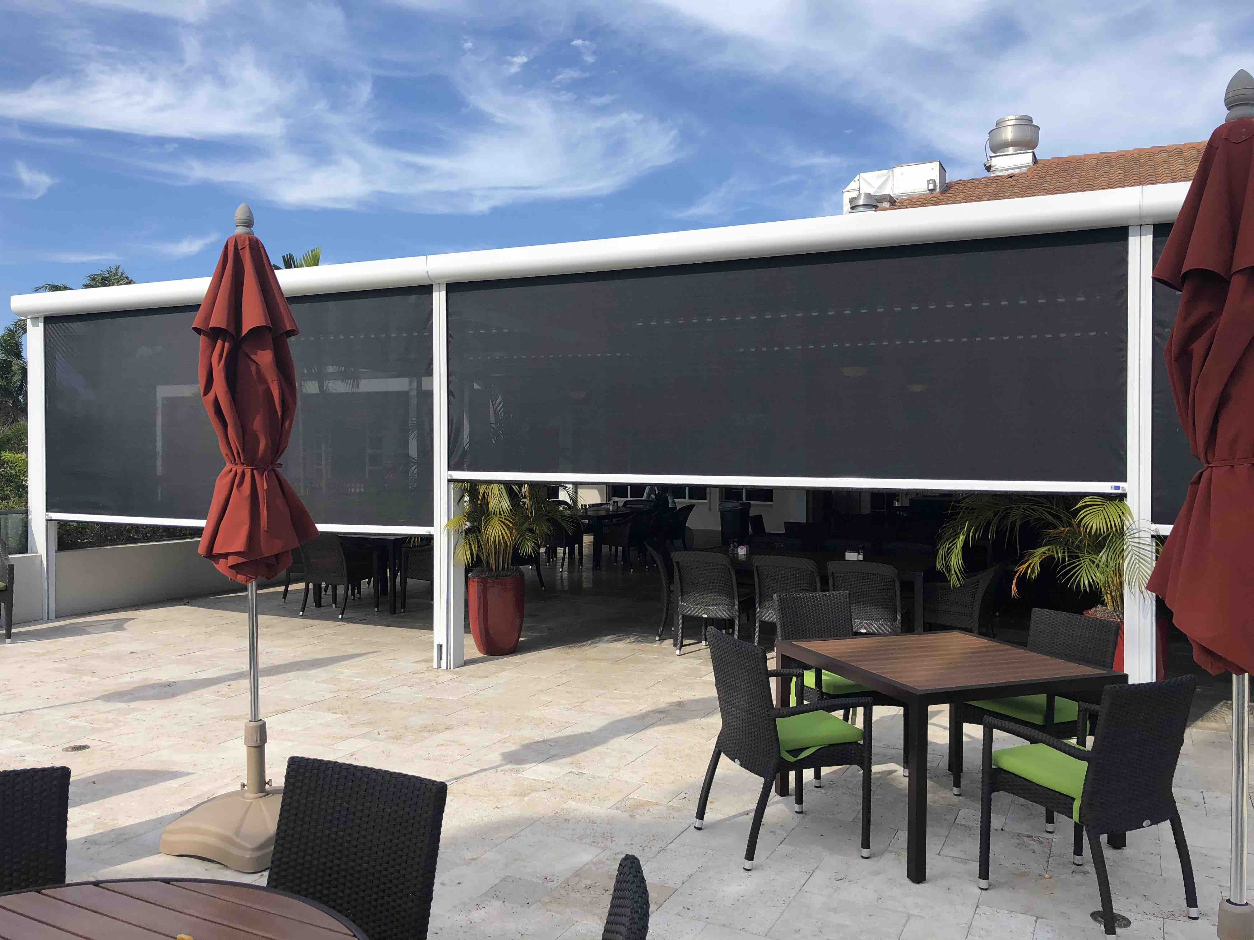 Retractable Screen Tampa Business Photo - Motorized and Vinyl Screen Tampa Photo